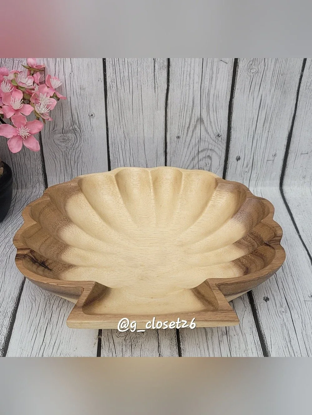 Natural Wood Shell Serving Bowl
